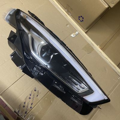 MG ZS 2019 Bianco faro sinistro e destro OE 10550754 per il montaggio auto MG SAIC Plastic