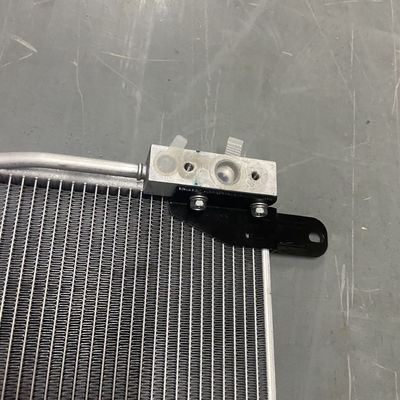 MAXUS T60 T70 C00099664 Radiatore OE in vendita all'ingrosso Fabbricazione di refrigeranti per auto MAXUS SAIC MOTOR