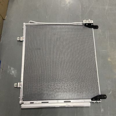 MAXUS T60 T70 C00099664 Radiatore OE in vendita all'ingrosso Fabbricazione di refrigeranti per auto MAXUS SAIC MOTOR