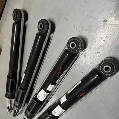 SAIC MG6 10454399 Assorbitore di urti per Roewe I5 I6 Spedito da DHL TNT EMS