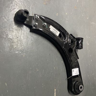OE 10228100 10228200 Braccio di comando anteriore inferiore per MG ZS lato destro e sinistro